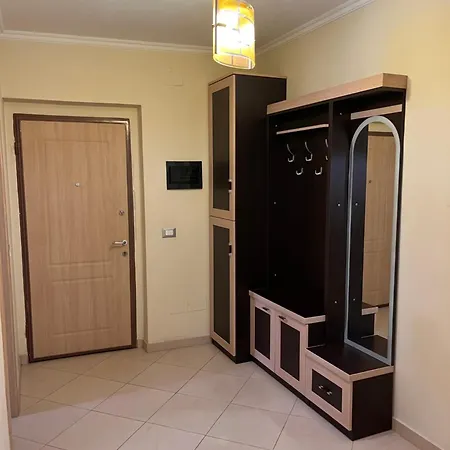 Peaceful, Cozy In A Neighborhood Appartement