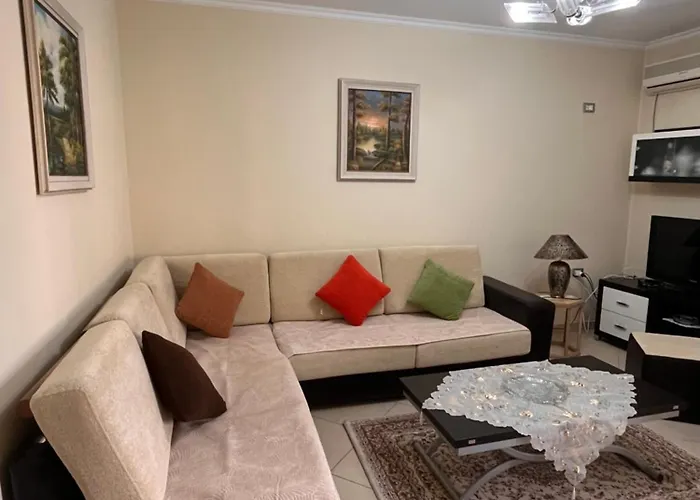 Peaceful, Cozy In A Neighborhood تيرانا